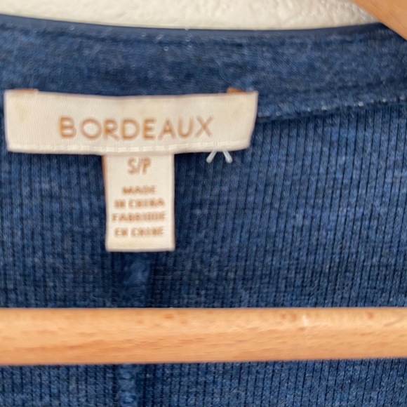 Anthropologie Bordeaux Blue Bat Wing V-NecK Top: Small/Petite (Runs Large) - Picture 2 of 2